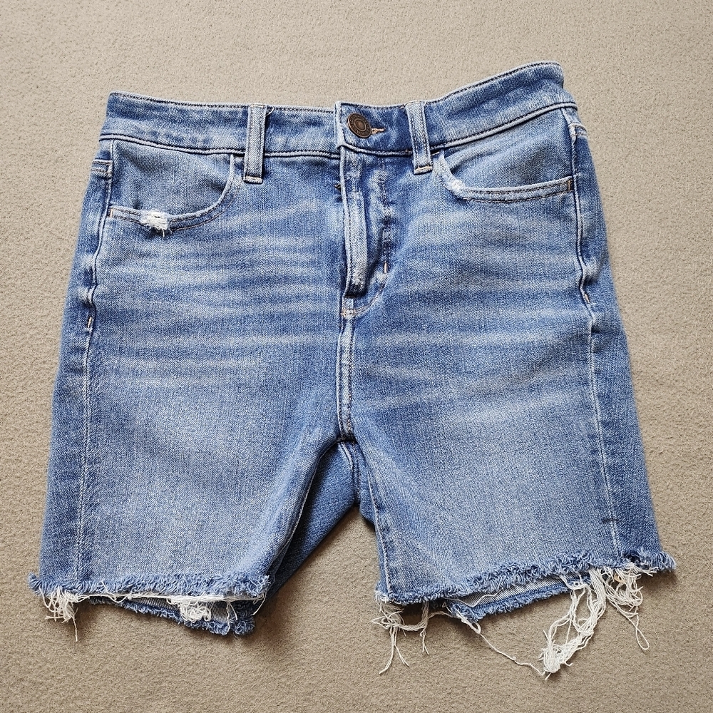 American Eagle Size 2 Shorts - cut off distressed shorts